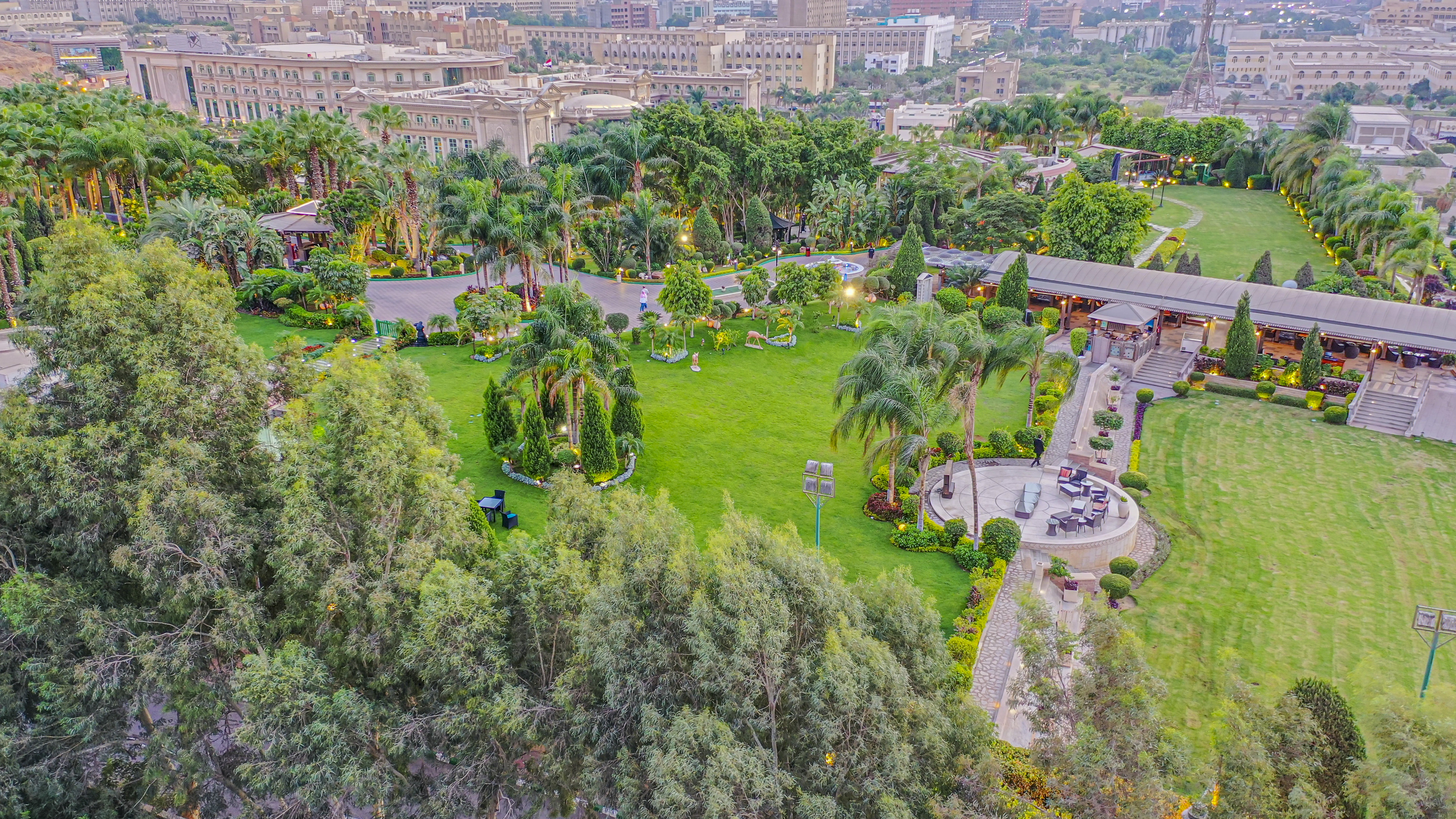 ملعب تنس