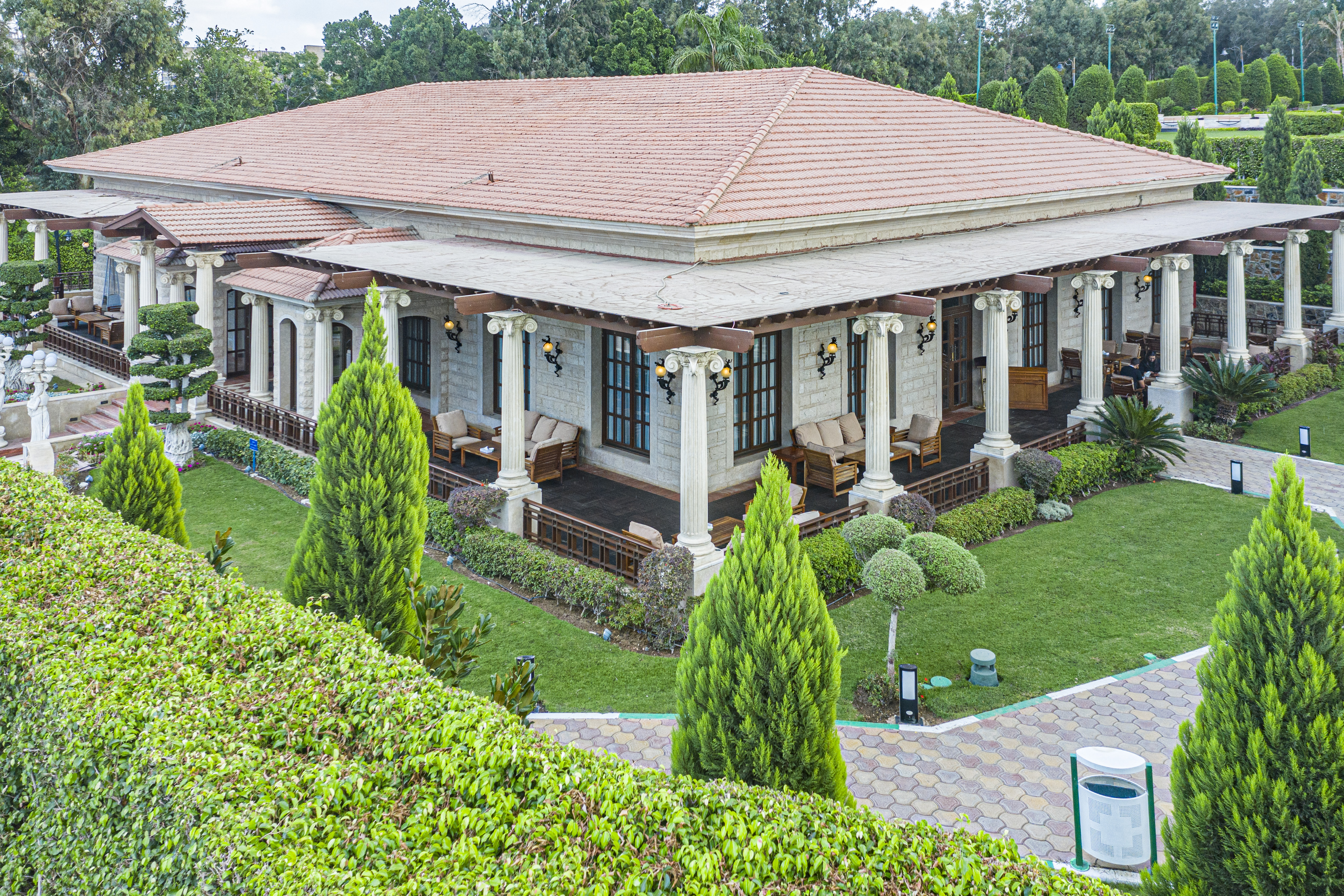 الافطار فى فيلا بيروت